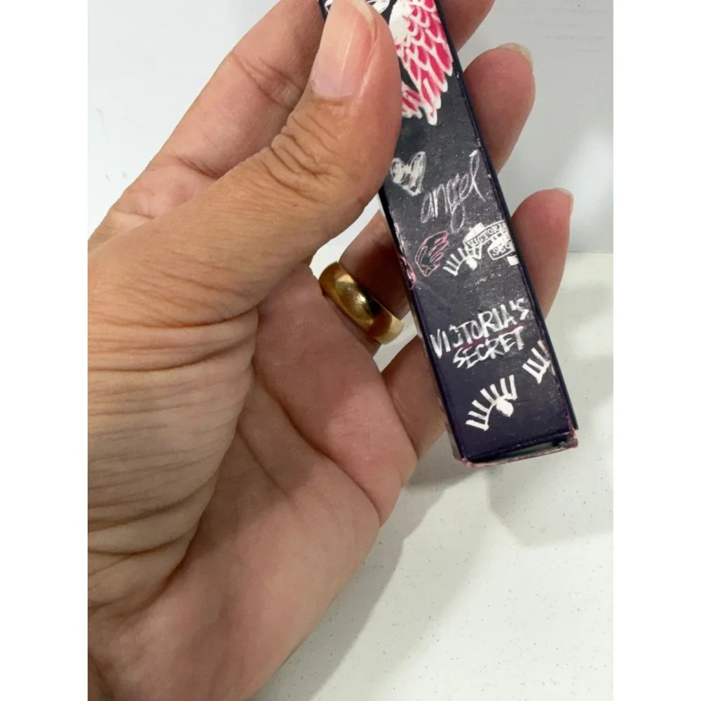 Victorias Secret Velvet Matte Cream Liquid Lip Reckless Purple 3.1g 0.11oz NEW